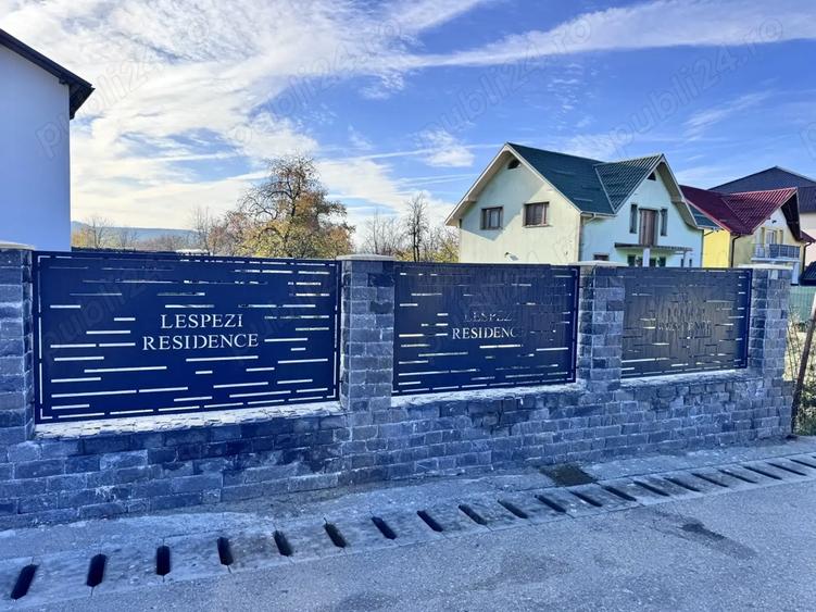 Casă cu 4 camere cu Teren 1500 Mp în Central
