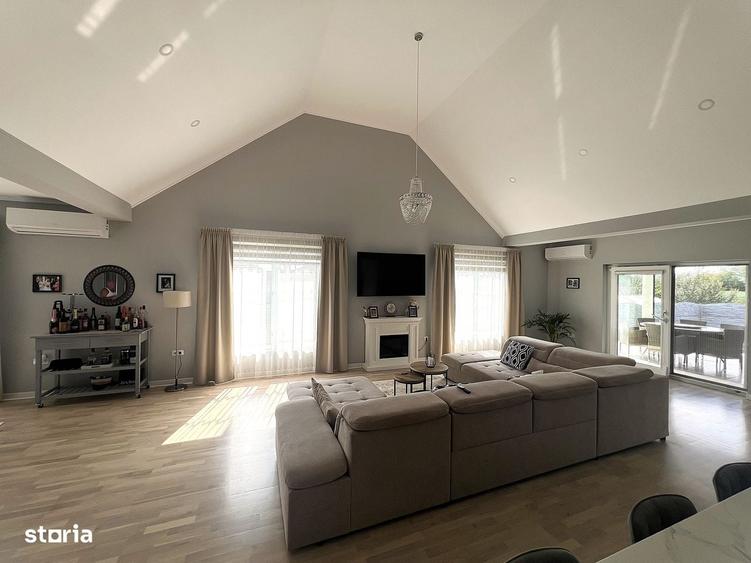 Casă cu 4 camere cu Teren 1500 Mp în Halmeu