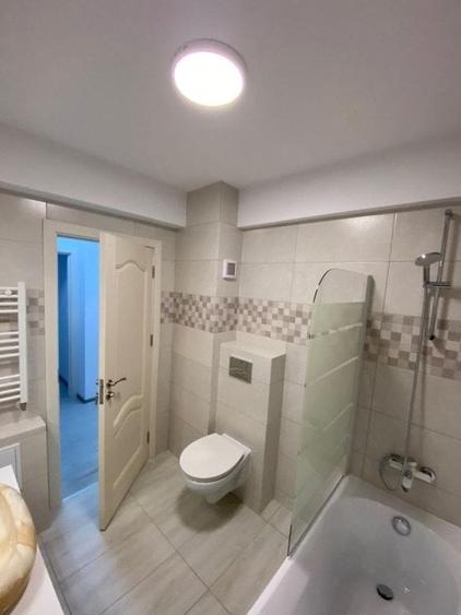 Apartament cu 3 camere decomandat în Copou