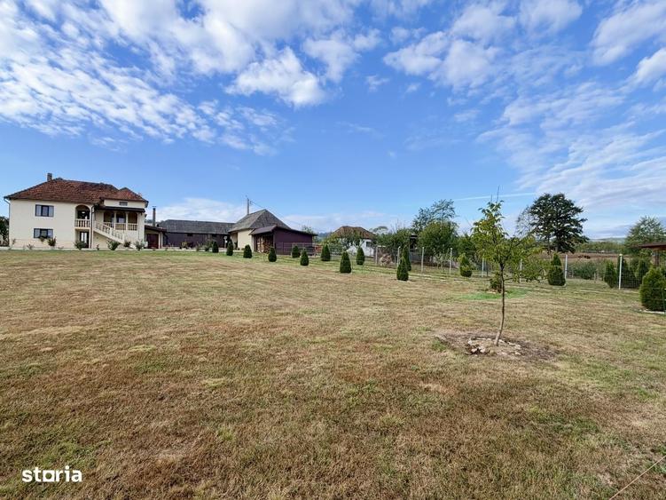 Casă cu 4 camere în Tusa