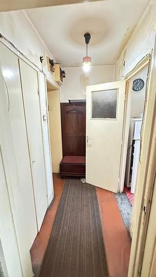 Apartament cu 3 camere semidecomandat în Iancului