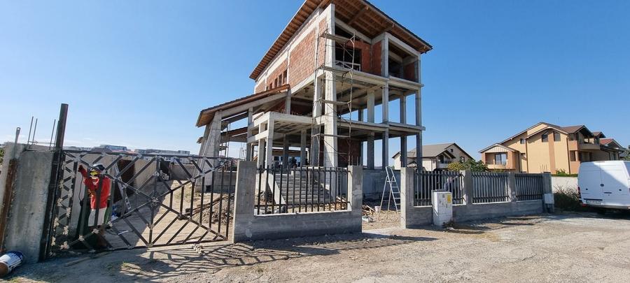 De Vanzare..Casa in constructie - 700 mp construiti + 800 mp teren | Zona Elvila, langa Iac - 7
