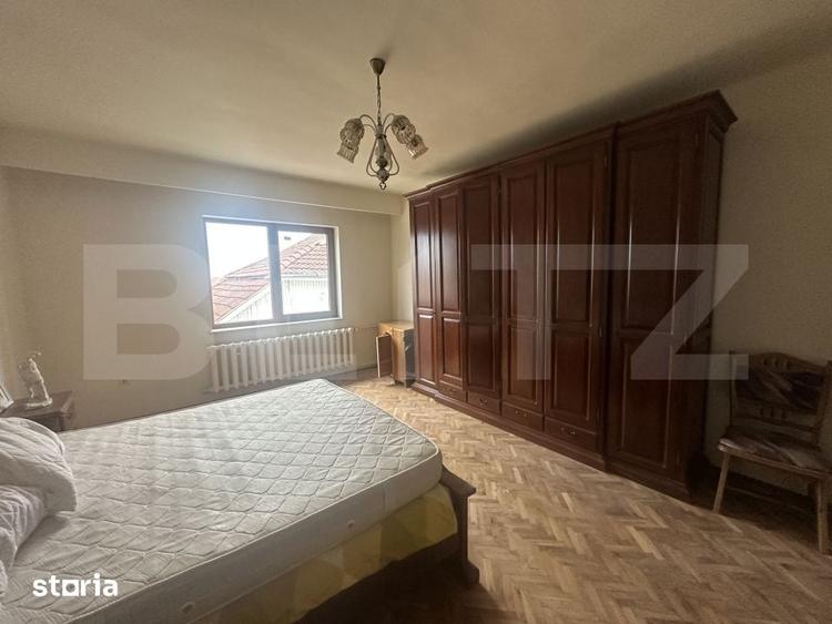 Casă cu 7 camere cu Teren 1171 Mp în Păulești