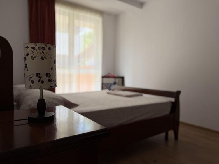 Apartament cu 2 camere semidecomandat, mobilat în Dumbrăvița
