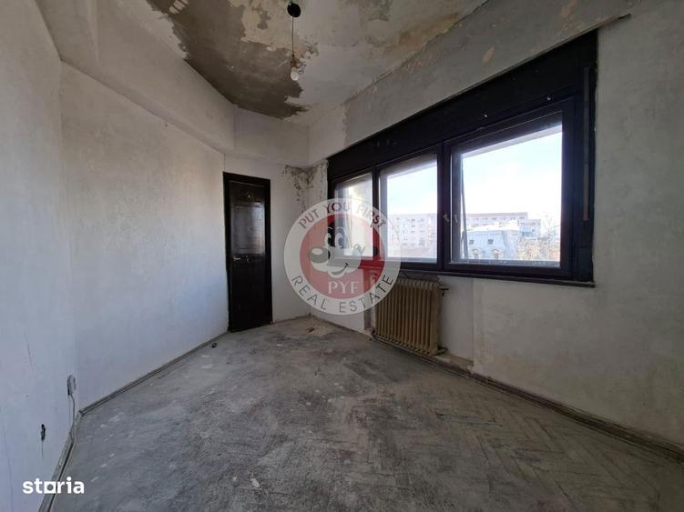Apartament cu 5 camere semidecomandat în Victoriei