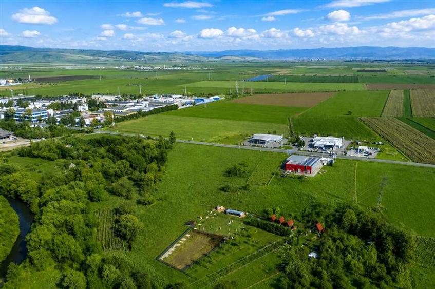 Teren Construcții intravilan de 5800 mp, în Exterior Est