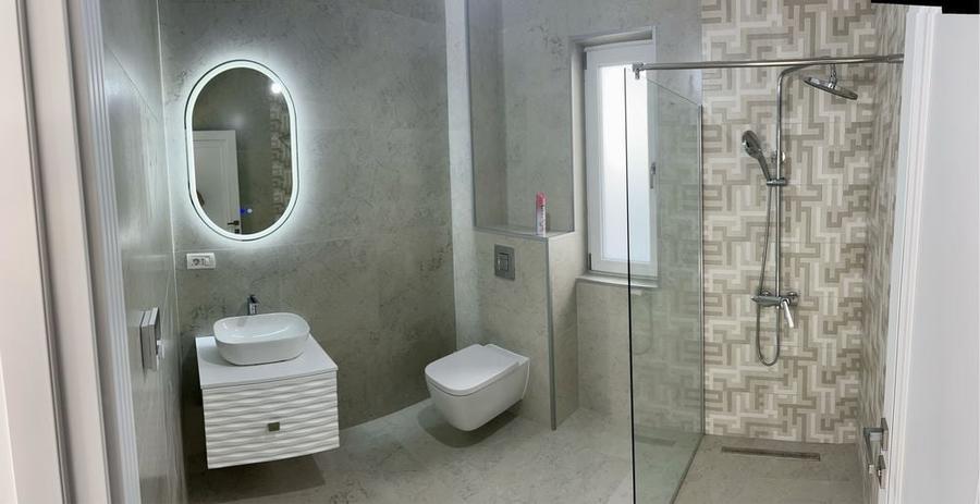 Casă cu 4 camere cu Teren 300 Mp în Central