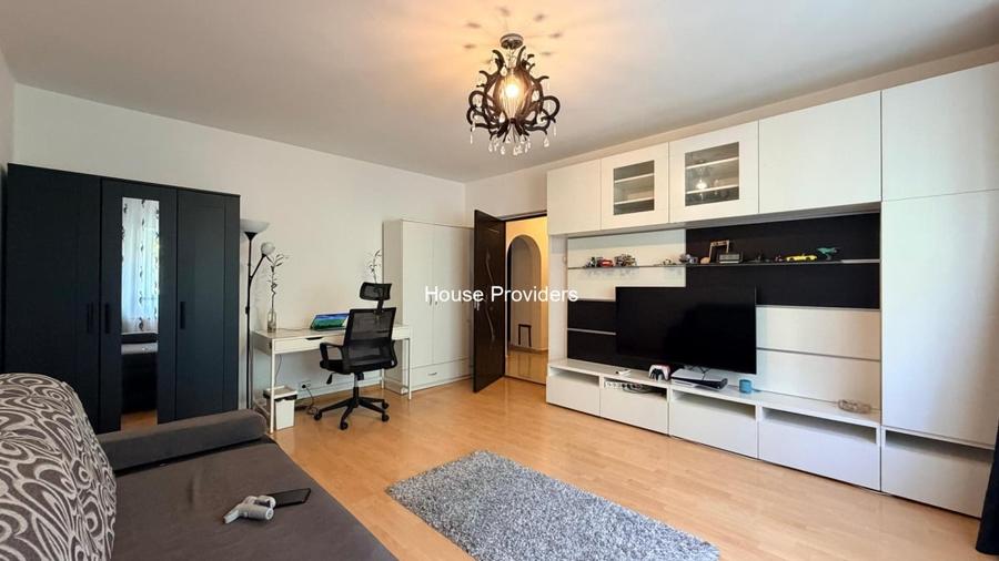 Apartament cu 3 camere, mobilat în Vitanul Nou