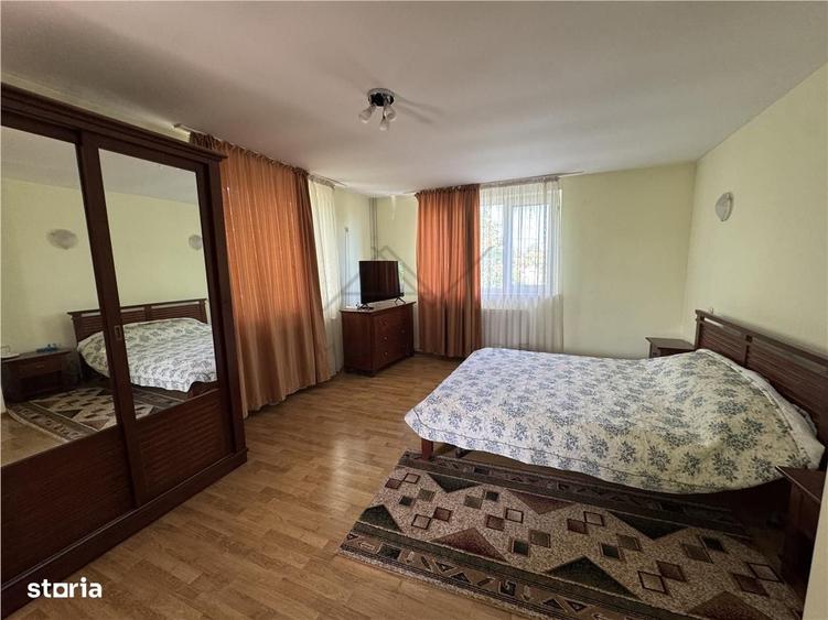 Casă cu 4 camere în Central