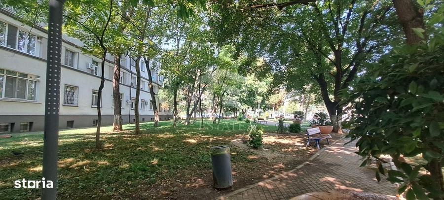 Garsonieră decomandată în Brâncoveanu