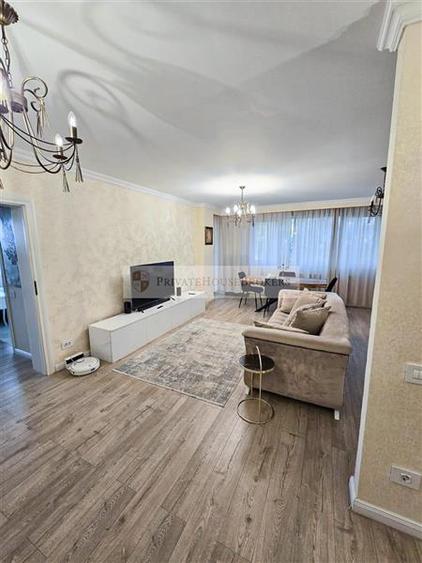 Apartament cu 2 camere semidecomandat, mobilat în Pipera