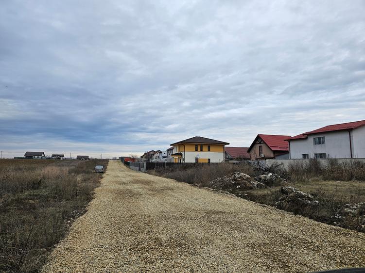 Teren Construcții intravilan de 350 mp, în Dragomirești-Vale