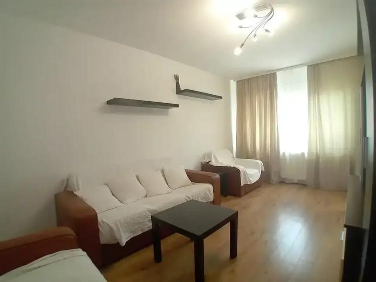 Apartament cu 3 camere decomandat, mobilat în Nicolae Grigorescu