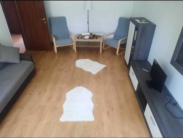 Apartament cu 3 camere decomandat în Drumul Taberei