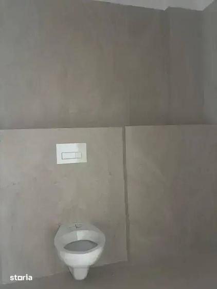 Spațiu comercial, de 80 mp, în Central