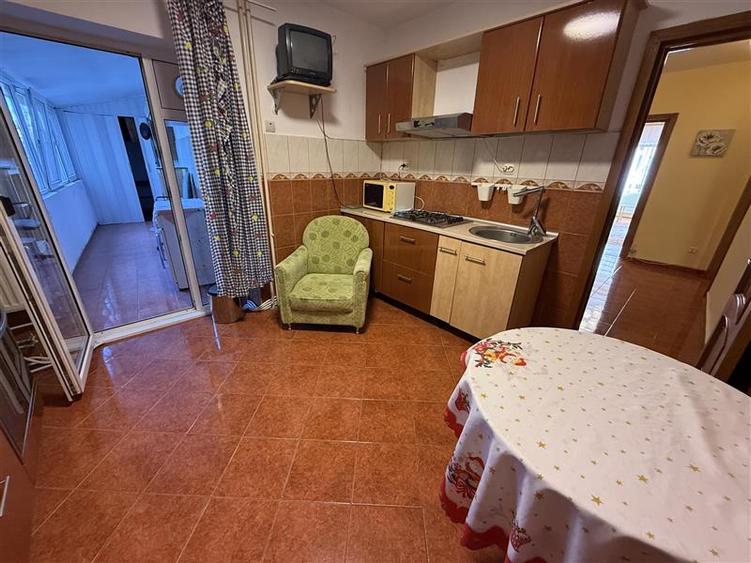 Apartament cu 4 camere decomandat în Ultracentral