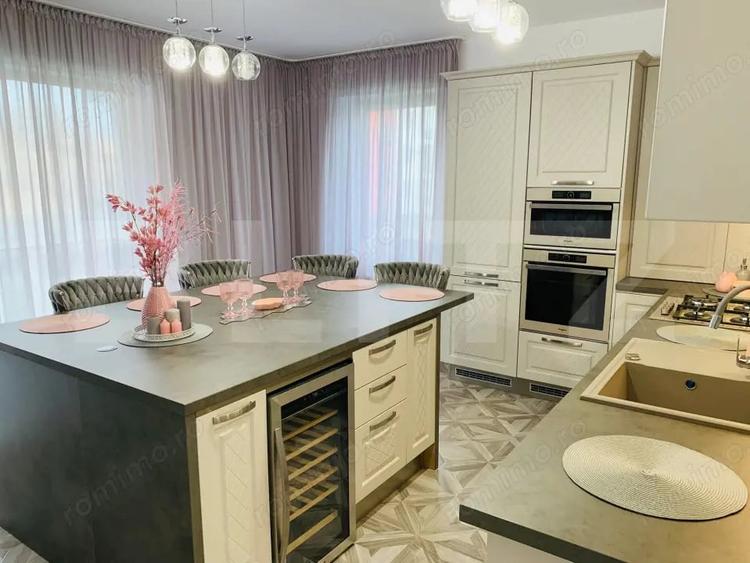 Apartament cu 3 camere decomandat în Livezeni