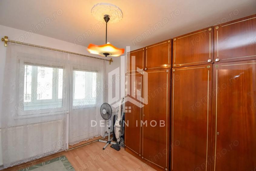 Apartament cu 3 camere decomandat, mobilat în Central