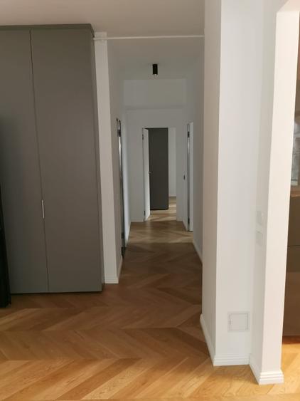 Apartament cu 3 camere decomandat în Voluntari