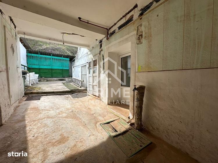Casă cu 3 camere în Suseni