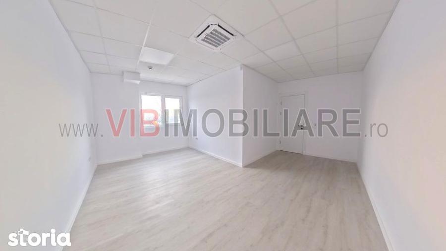 Spațiu comercial, de 432 mp, în Central
