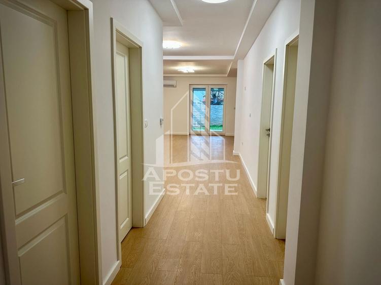 Duplex cu 4 camere cu Canalizare în Șag