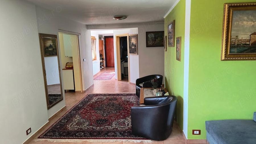 Casă cu 6 camere cu Teren 771 Mp în Central
