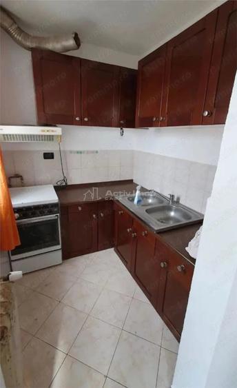 Apartament cu 2 camere semidecomandat în Aurel Vlaicu