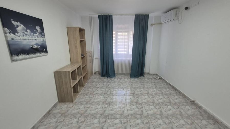 Garsonieră decomandată în Moșilor