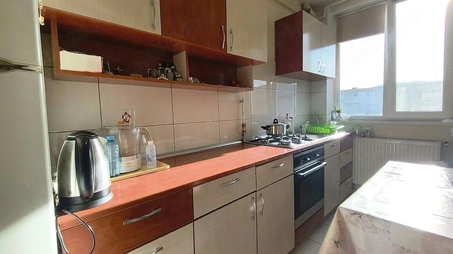 Apartament cu 2 camere semidecomandat în Gojdu