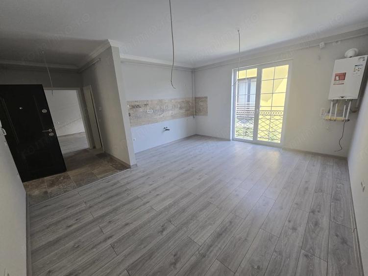 Apartament cu 2 camere decomandat în Girocului
