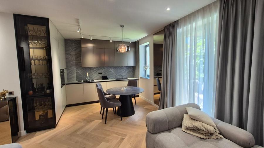 Apartament cu 2 camere decomandat, mobilat în Voluntari