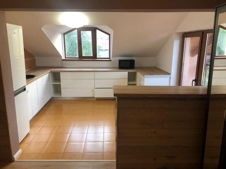 Apartament cu 3 camere nedecomandat în Mărăști