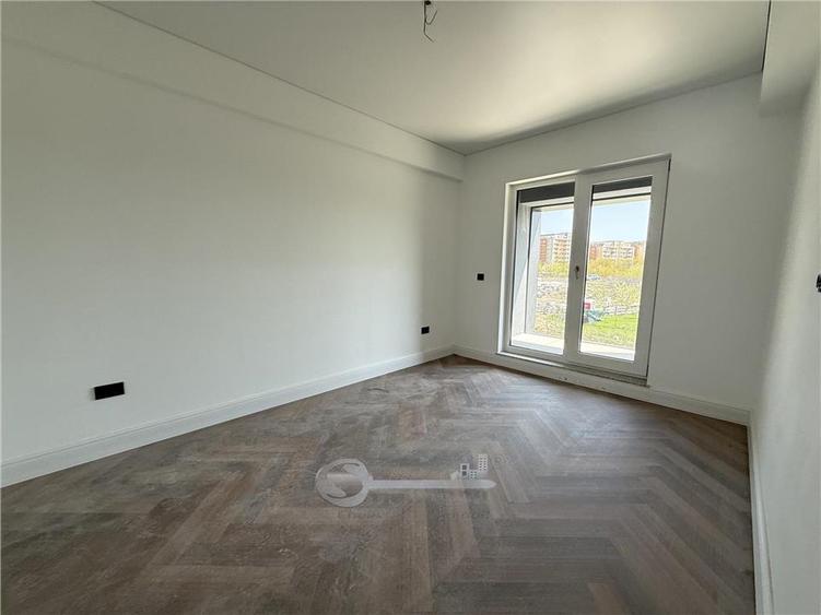 Apartament cu 2 camere decomandat în Tătărași — fotografia 2