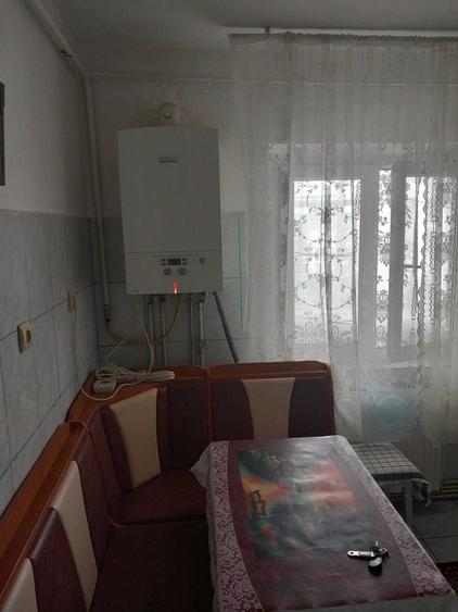 Apartament cu 3 camere decomandat în Dancu