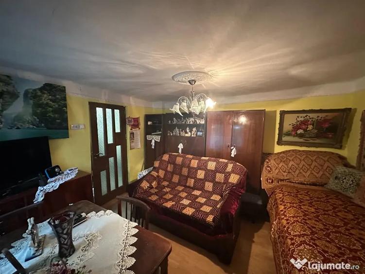 Casă cu 2 camere cu Teren 104 Mp în Central
