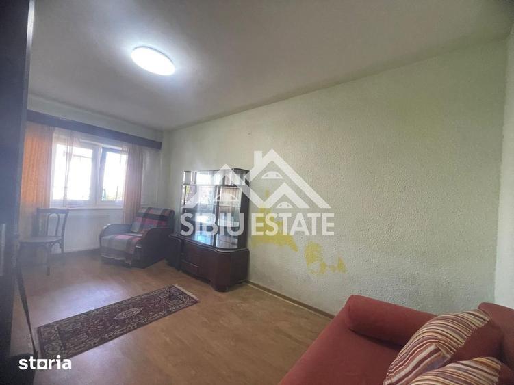 Garsonieră decomandată în Central