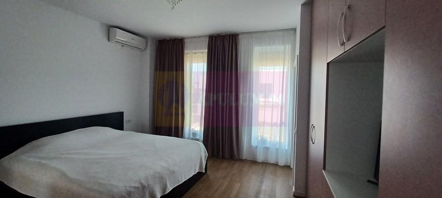 Casă individuală cu 4 camere cu Canalizare în Săbăreni