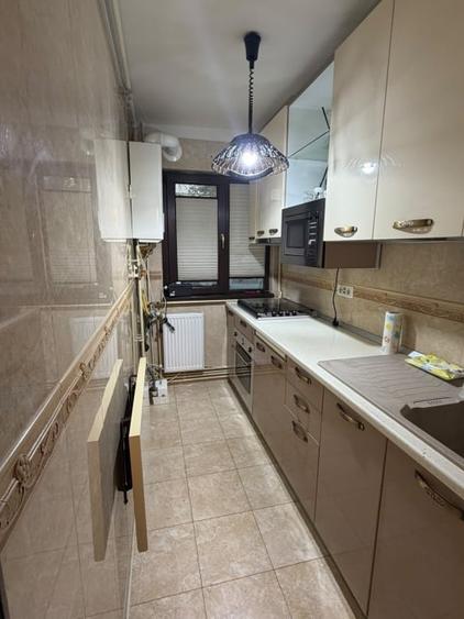 Apartament cu 2 camere nedecomandat, mobilat în Malu Roșu