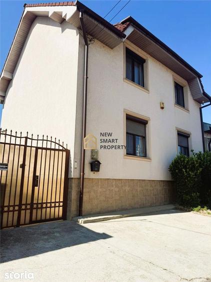 Casă cu 7 camere cu Teren 130 Mp în Iorga