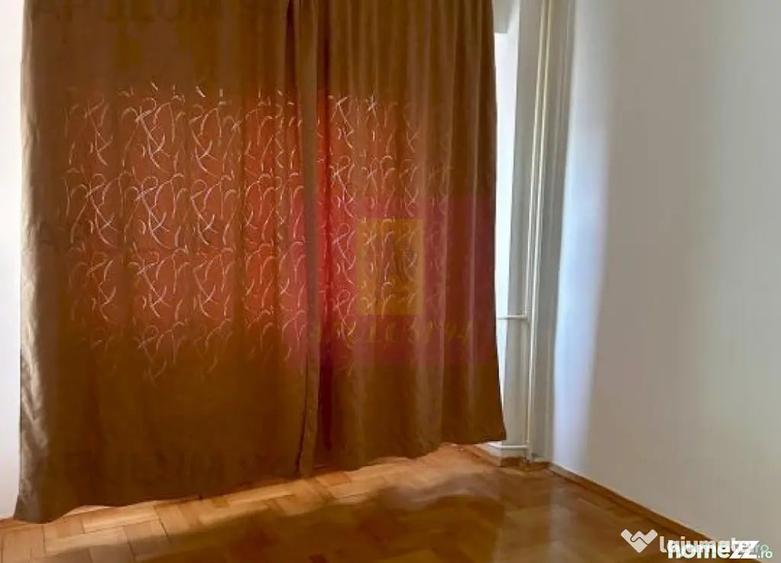 Apartament cu 3 camere decomandat în Sebastian