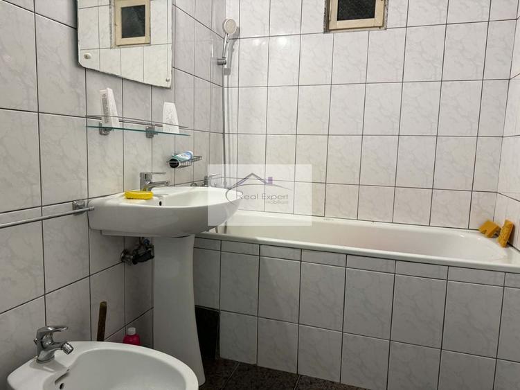 Apartament cu 2 camere decomandat în Zorilor