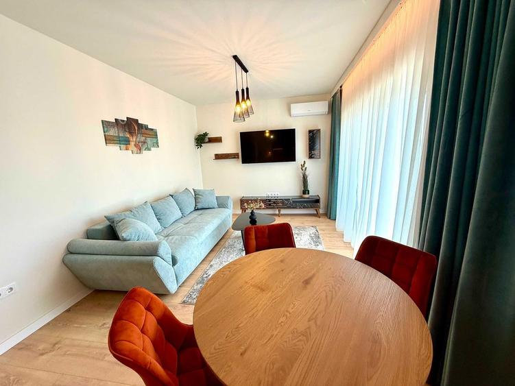 Apartament cu 2 camere semidecomandat în Cristian