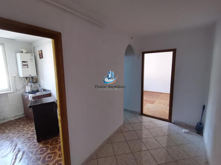 Apartament cu 2 camere decomandat în Mărăței