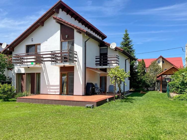 Casă individuală cu 5 camere cu Canalizare în Hărman