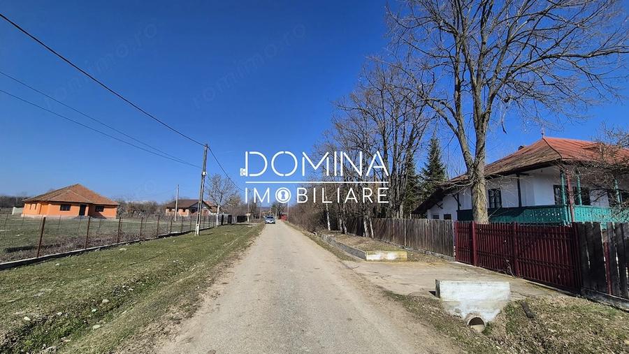 Teren de 4658 mp, în Scoarța