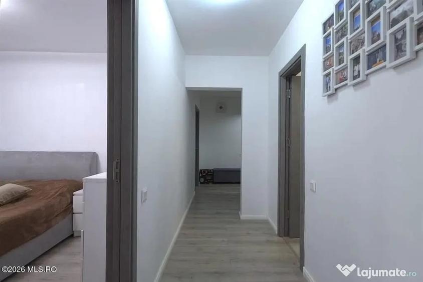 Apartament cu 2 camere decomandat în Poarta 6