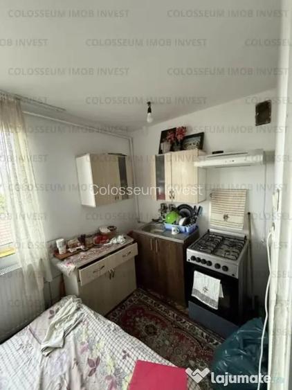 Garsoniera semidecomandata | 23 mp | Zona Tractorul - Brasov (Brasov)