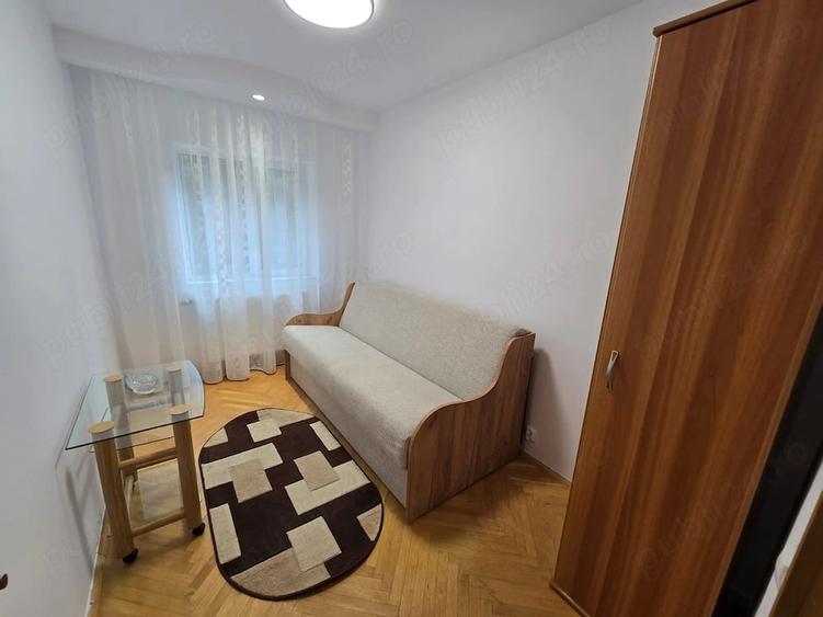 Apartament cu 3 camere decomandat în Păcurari