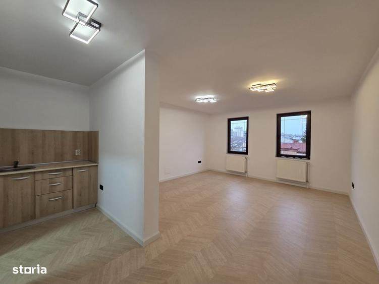Spațiu comercial, de 100 mp, în Ultracentral